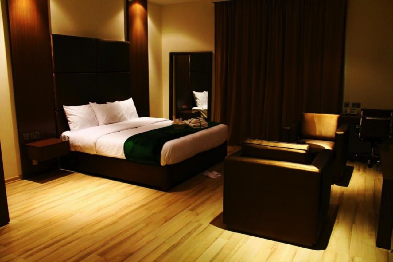 Rawda Hotel Doha Buitenkant foto