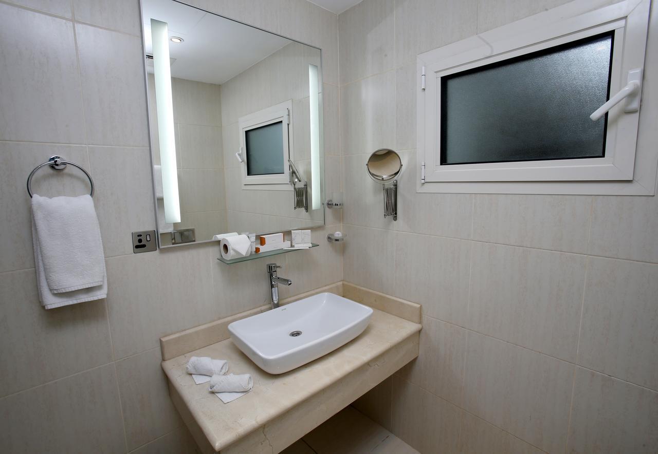 Rawda Hotel Doha Buitenkant foto